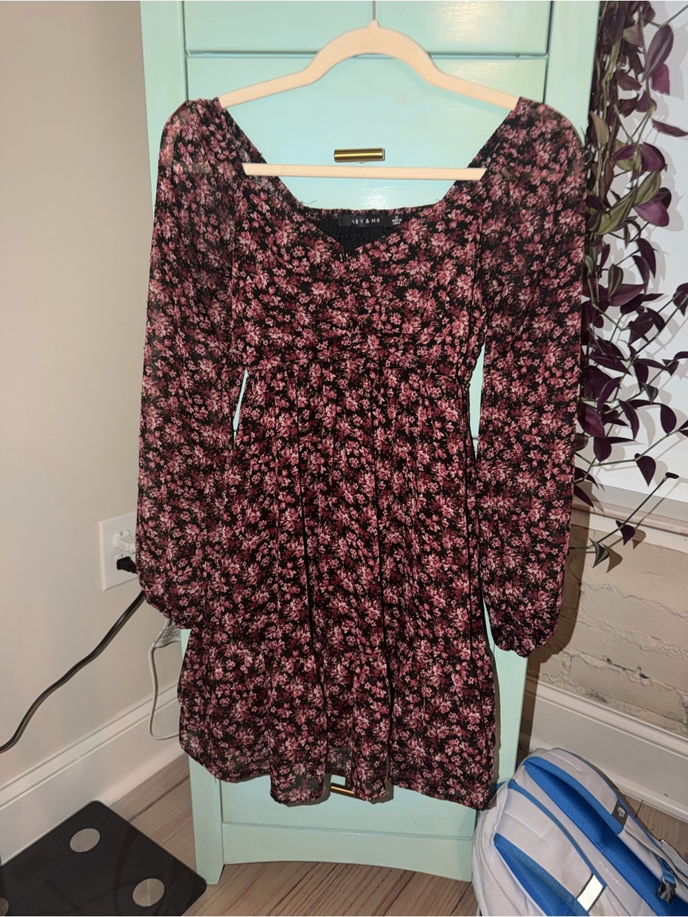 Women’s Black and Pink Floral Long-Sleeve Dress